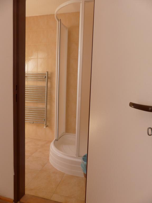 Bizoni Dvur Hotel Retenice Bagian luar foto